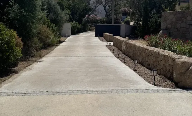 Aménagement d’un chemin privé à Cirindinu (Lecci) - pose de luminaires et débroussaillage, Porto-Vecchio, SOS Multiservices